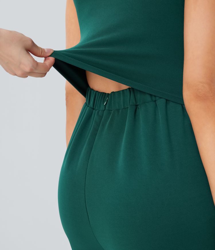 ColaSuit™ | Sleeveless party jumpsuit with V‑neck, side pockets and invisible zip (Easy Peezy)