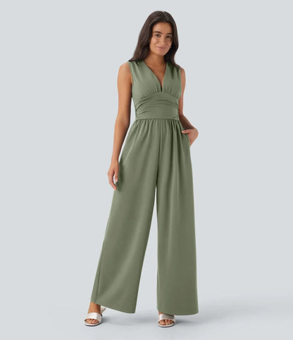 ColaSuit™ | Sleeveless party jumpsuit with V‑neck, side pockets and invisible zip (Easy Peezy)